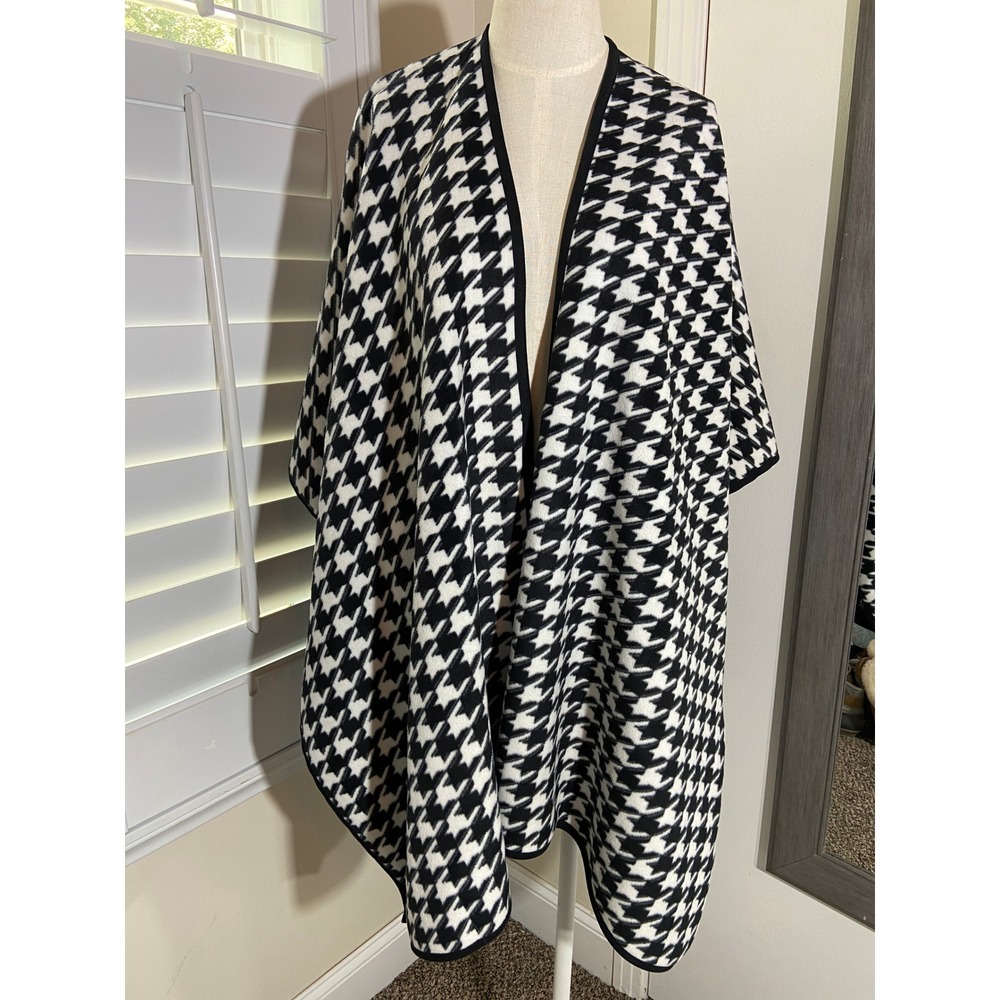 Woolrich Poncho Shawl OS Black White Houndstooth Reversible Preppy Classic